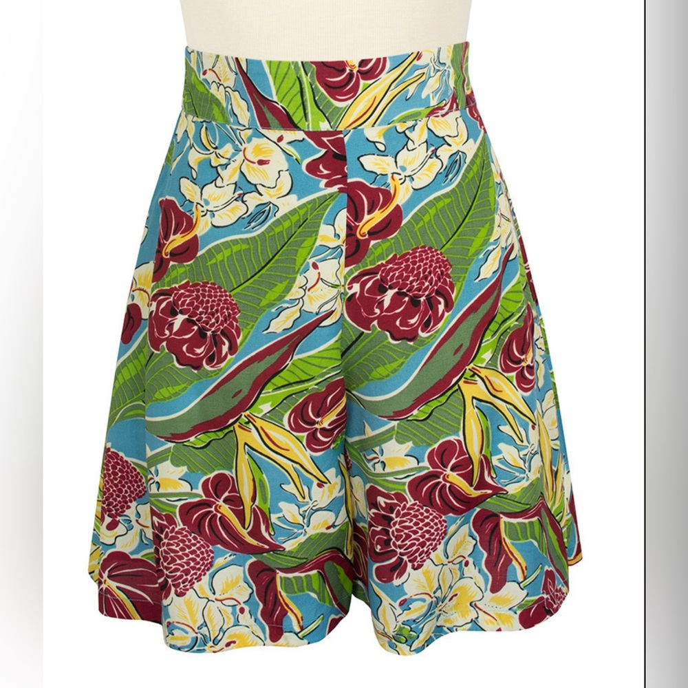 Trashy Diva Hawaiian Charm Shorts size 8 (no tag)
